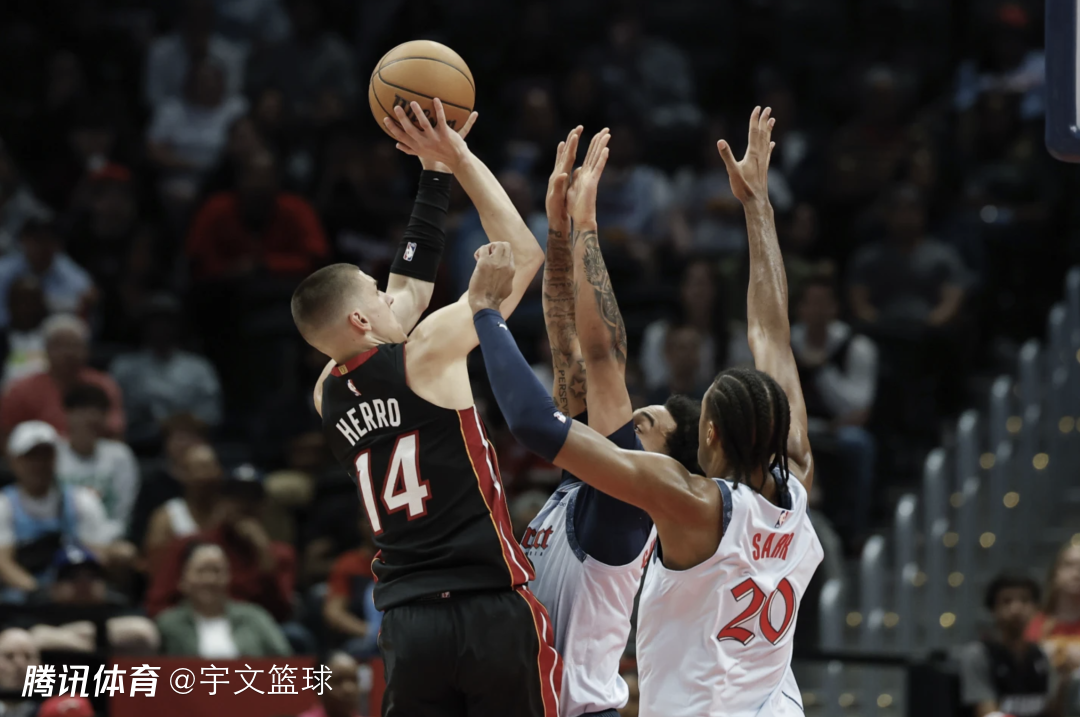 包含日本男篮鏖战立陶宛男篮,詹姆斯关键制胜的词条 包含日本男篮鏖战立陶宛男篮,詹姆斯关键制胜的词条