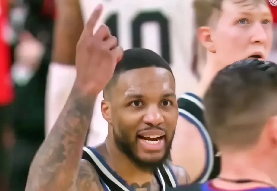 开云体育中国-国王横扫法国男篮，利拉德高光表现