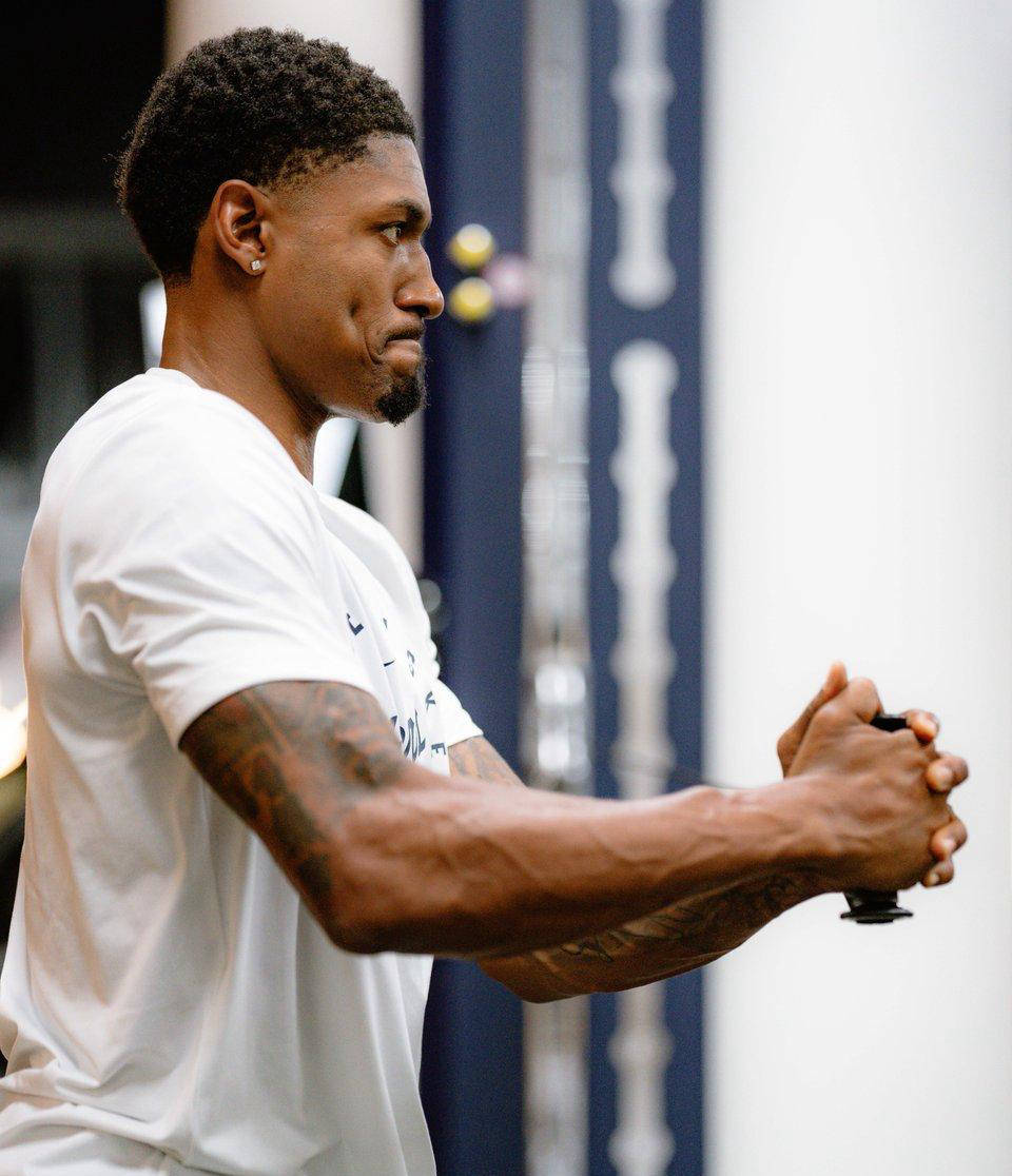 开云体育-快船队大佬回归训练场，带队备战新赛季比赛的简单介绍