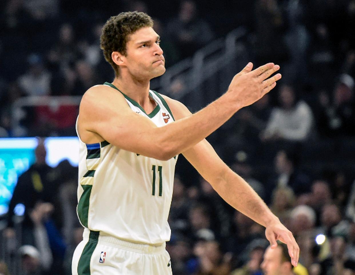 斯洛伐克年轻后卫崭露头角，助球队险胜晋级的简单介绍