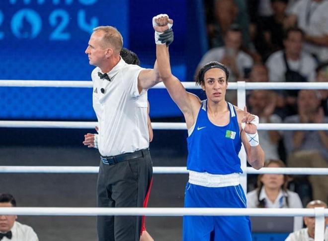 开云体育官网-阿尔及利亚拳击名将飒爽登场晋级