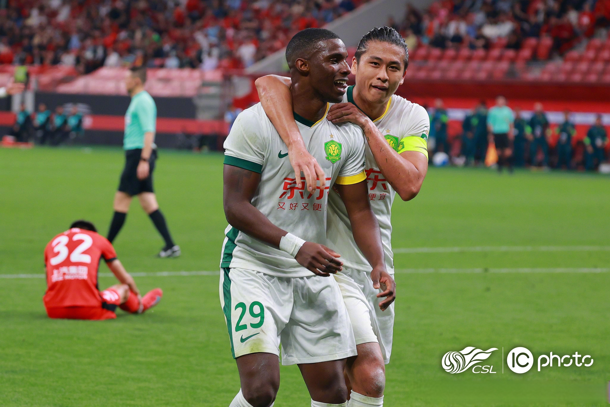 上海队取得两连胜,展现出强大的实力和团队合作的简单介绍 上海队取得两连胜,展现出强大的实力和团队合作的简单介绍