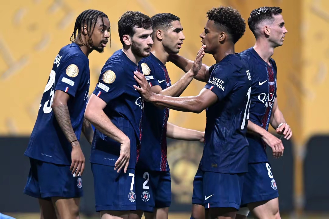 西班牙绝杀巴黎，阿什拉夫刷新纪录