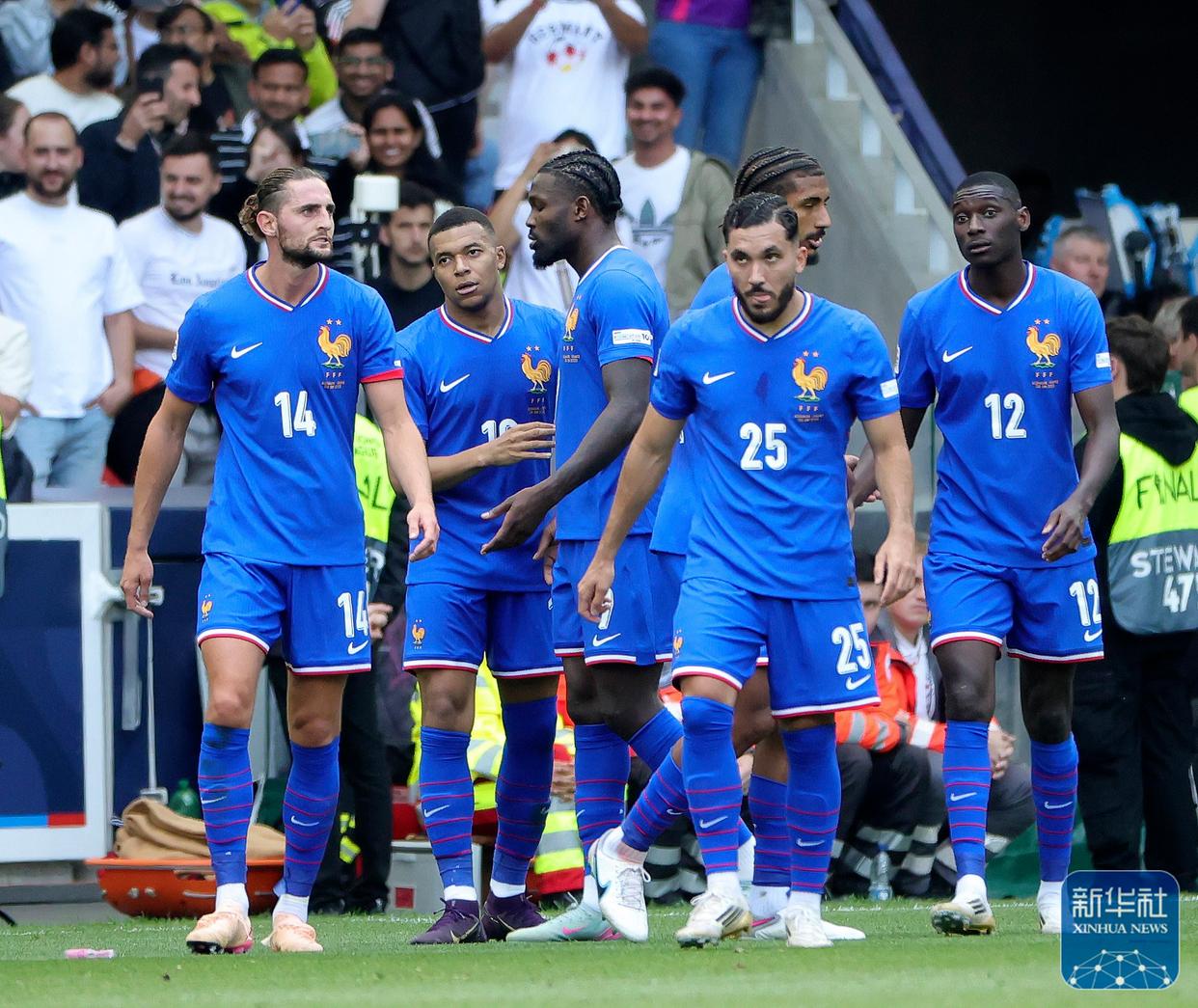 法国队轻取德国队,波尔刷新纪录 法国队轻取德国队,波尔刷新纪录