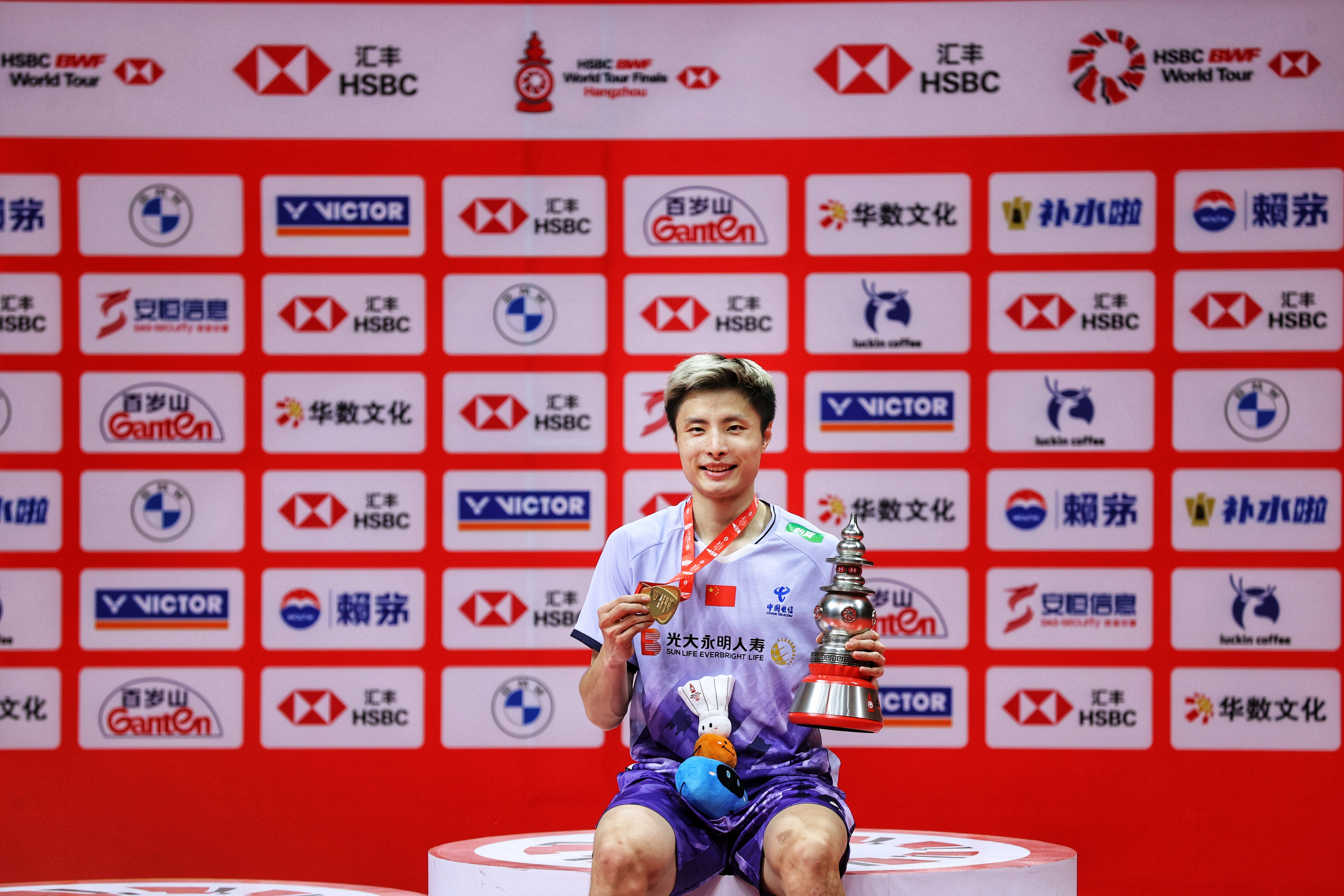 开云体育官方网站-包含马来西亚队逆转印尼队，石宇奇高光表现的词条