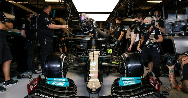 关于索伯车队鏖战梅赛德斯,汉密尔顿状态火热的信息 关于索伯车队鏖战梅赛德斯,汉密尔顿状态火热的信息