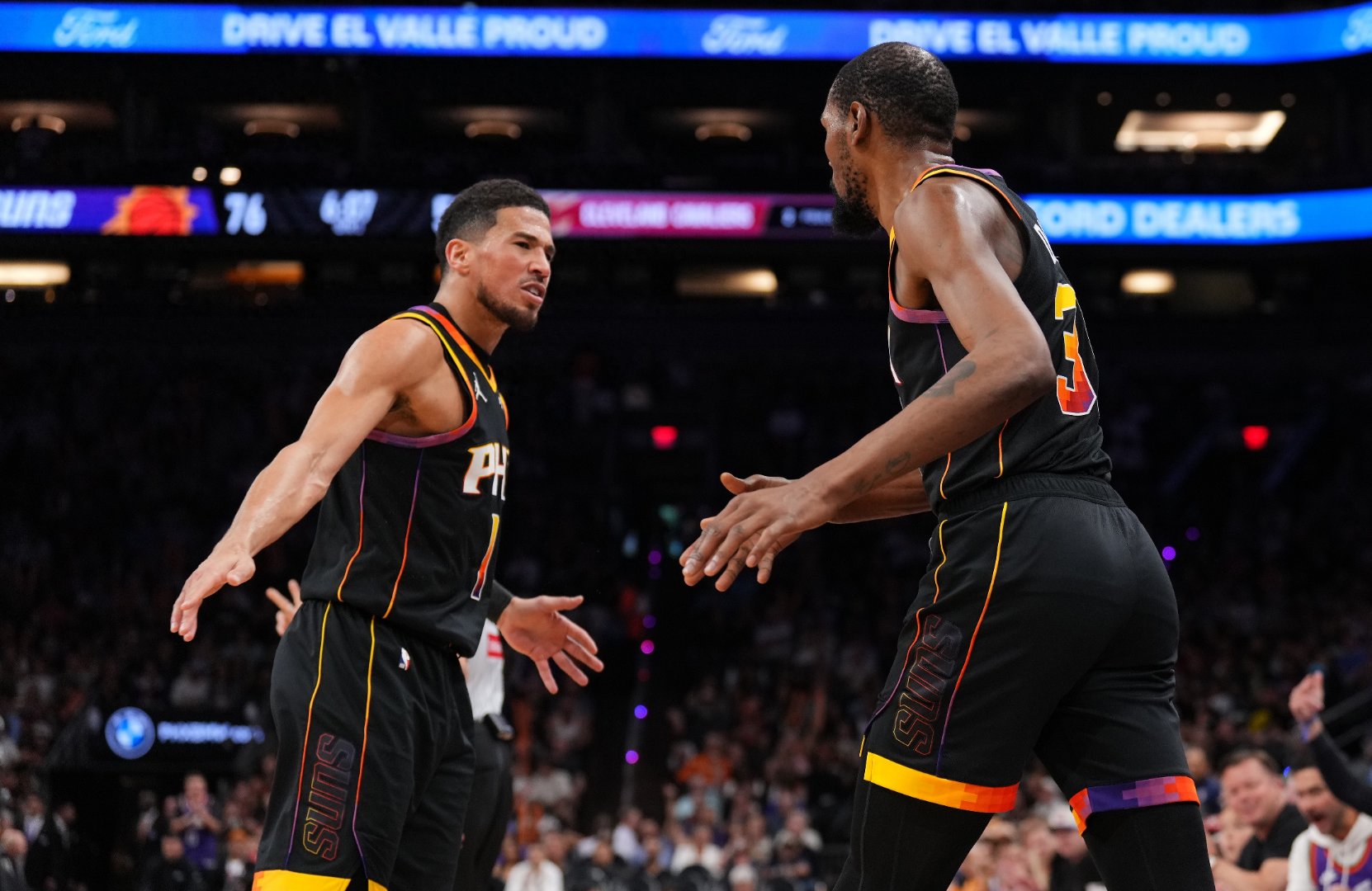 灰熊横扫太阳，布克点燃赛场的简单介绍