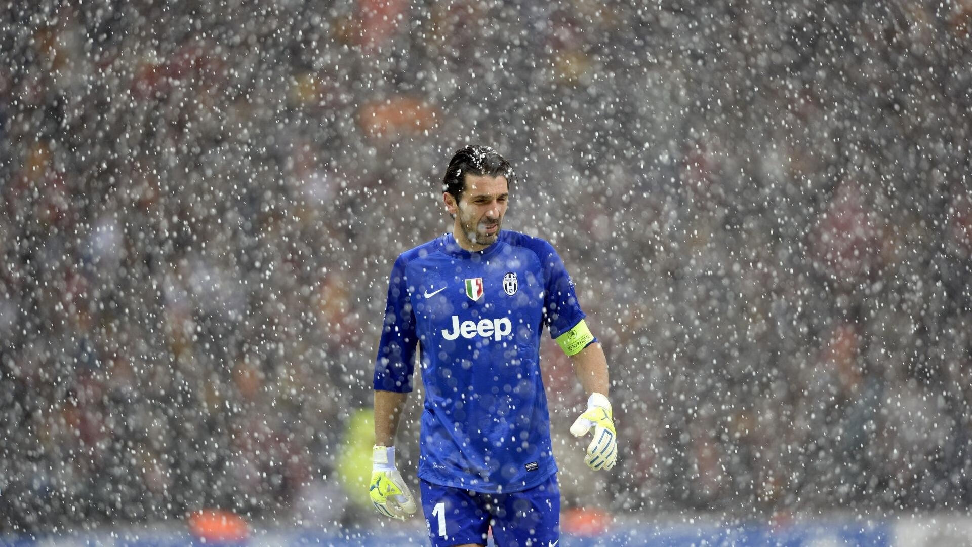 从伯纳乌到篮球场，楚阿梅尼如何用季后赛模式定义新一代全能战士