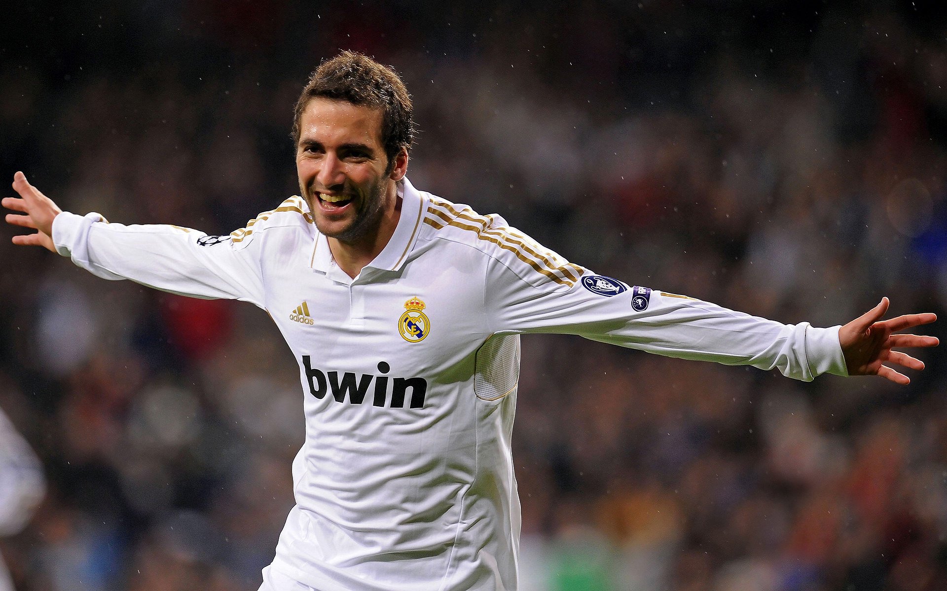 暗夜极速，马克西的街道统治与F1的不眠神话