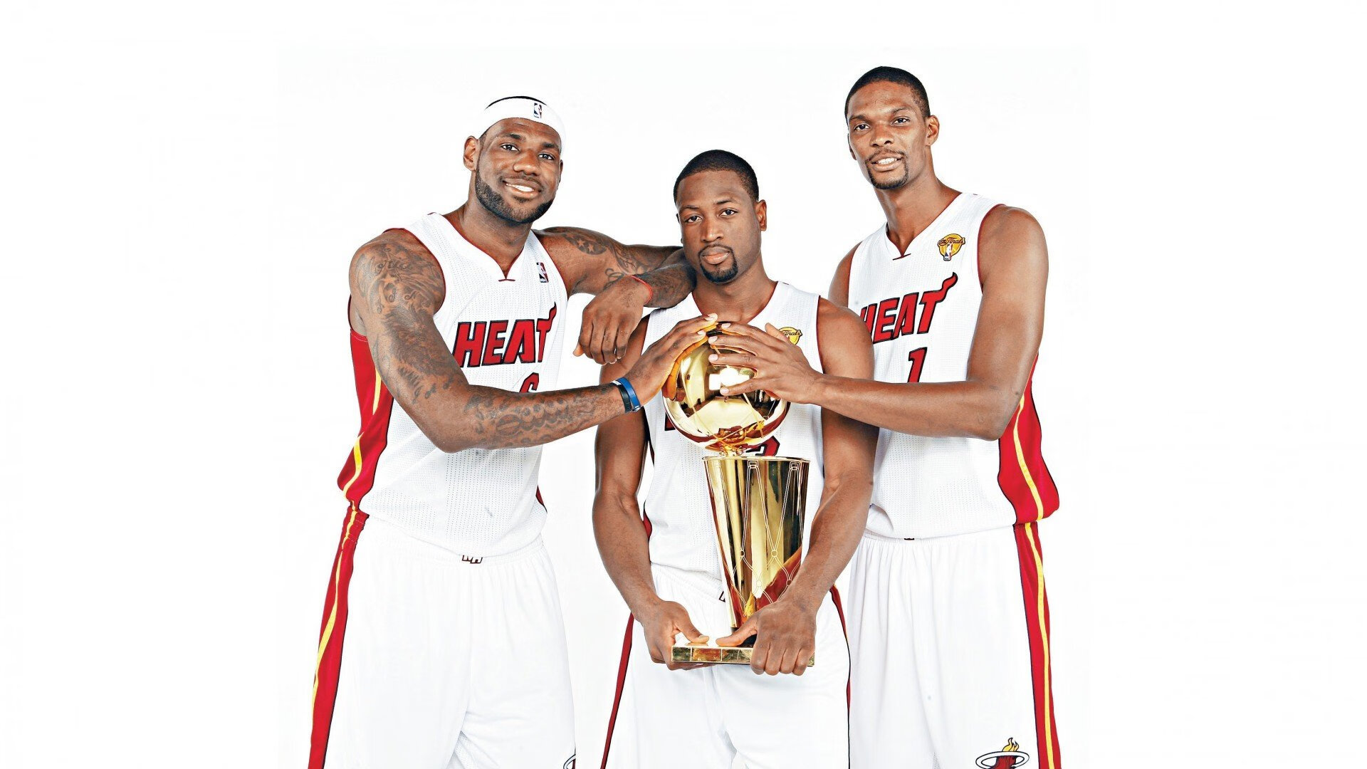 南北争锋与希腊神话，当广东的战术铁壁遇上字母哥的孤胆英雄夜